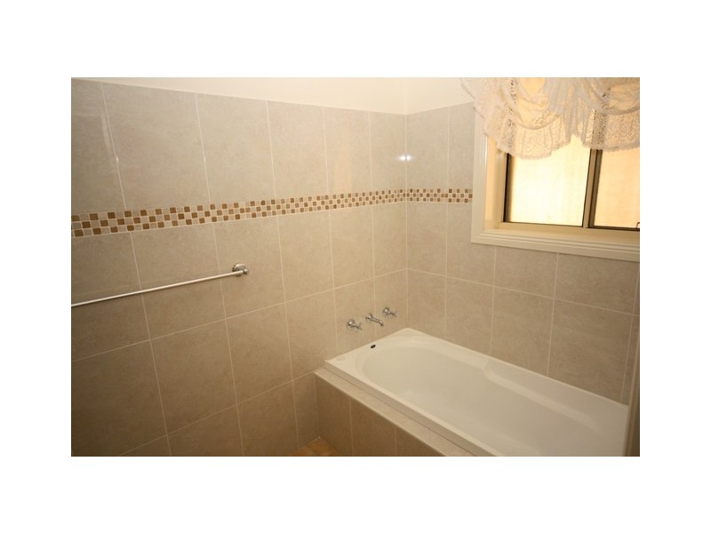 2/6 Gidgee Place, Wagga Wagga NSW 2650