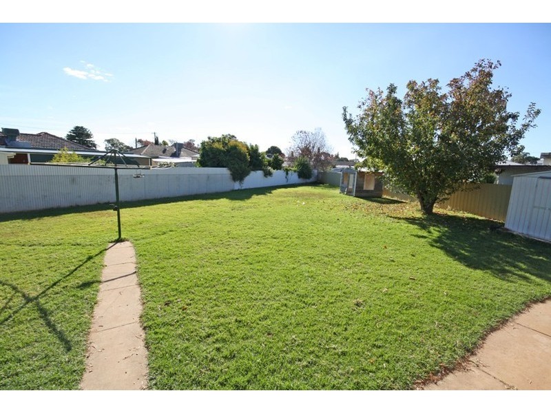 11 Bungown Place, Wagga Wagga NSW 2650