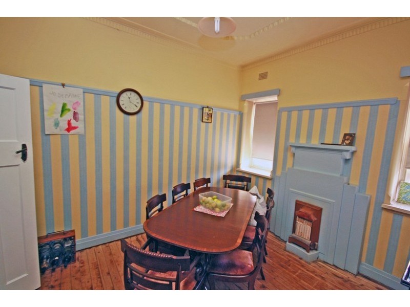 27 Edmondson Street, Wagga Wagga NSW 2650