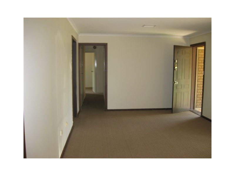 37 Undurra Drive, Wagga Wagga NSW 2650