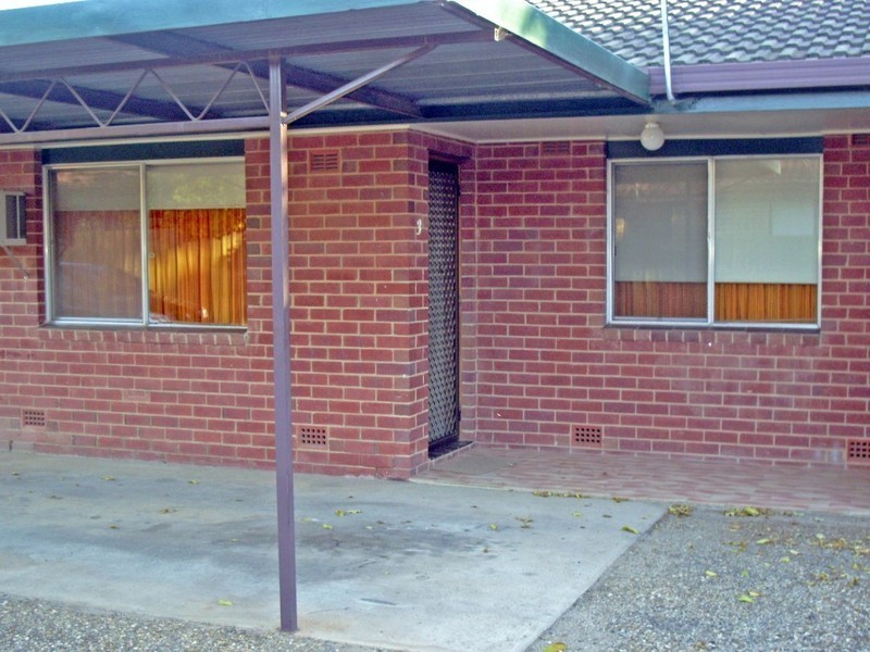 4/9 Lampe Avenue, Wagga Wagga NSW 2650