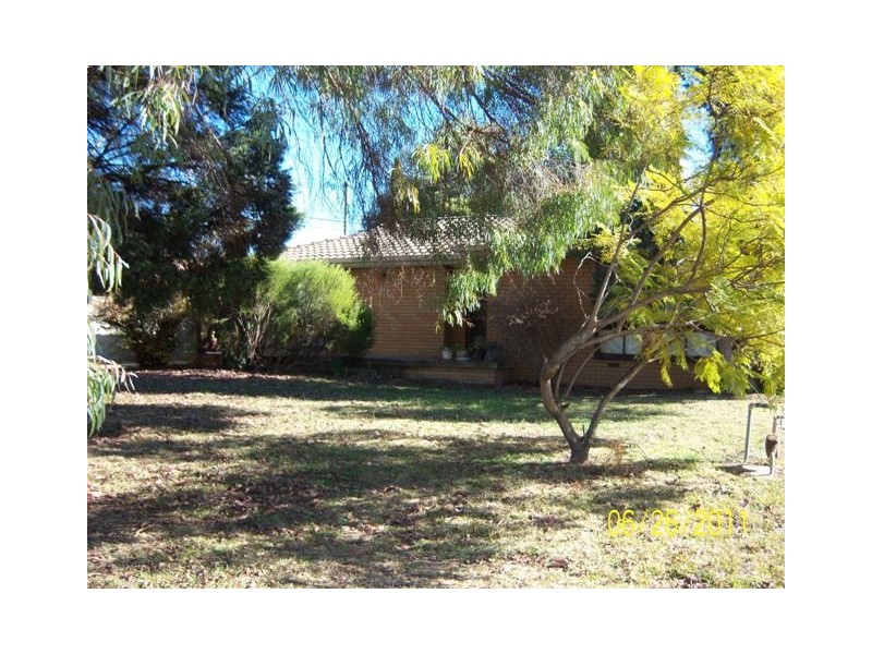 28 Nicholi Crescent, Wagga Wagga NSW 2650