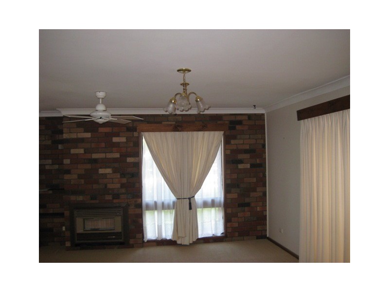 26 Geneva Crescent, Wagga Wagga NSW 2650