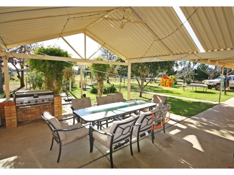 155 Cummins Road, Wagga Wagga NSW 2650