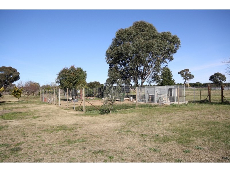 155 Cummins Road, Wagga Wagga NSW 2650
