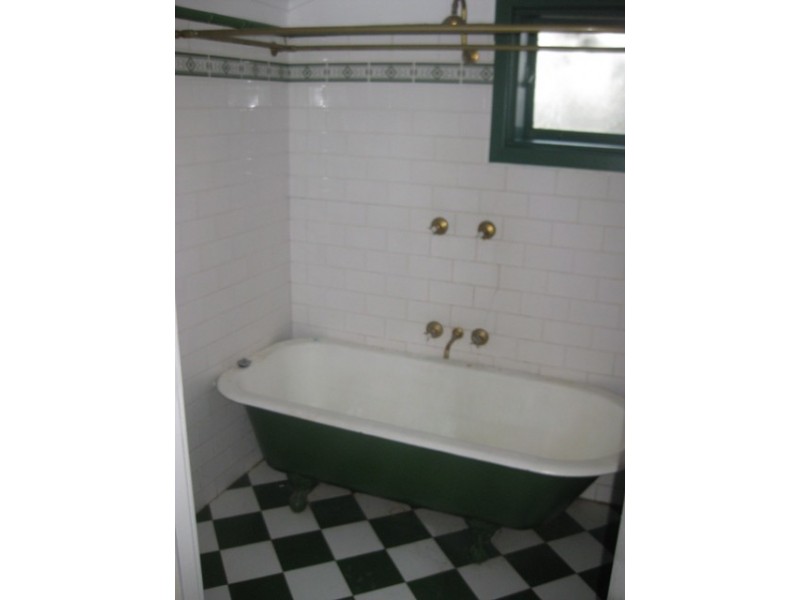 190 Gurwood Street, Wagga Wagga NSW 2650
