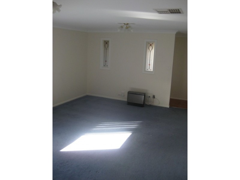 24 Woomera Place, Wagga Wagga NSW 2650
