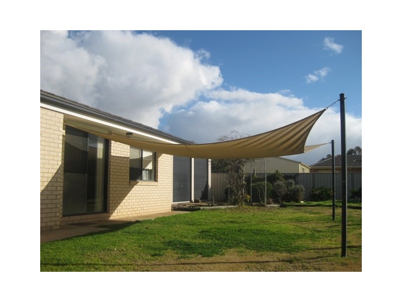 24 Woomera Place, Wagga Wagga NSW 2650