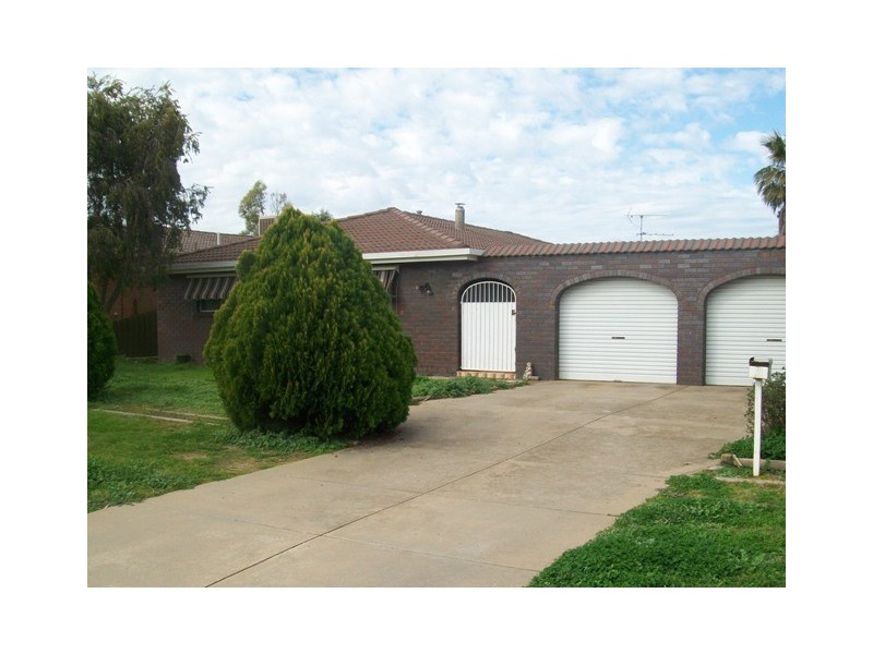 2 Heron Place, Wagga Wagga NSW 2650