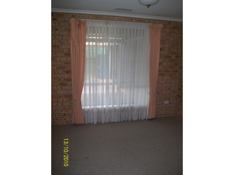 2 Heron Place, Wagga Wagga NSW 2650
