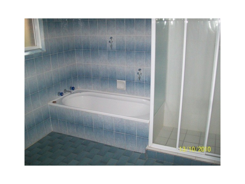 2 Heron Place, Wagga Wagga NSW 2650