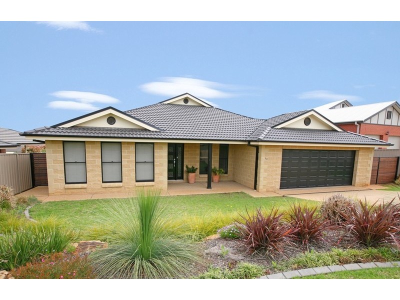 34 Kaloona Dr, Wagga Wagga NSW 2650