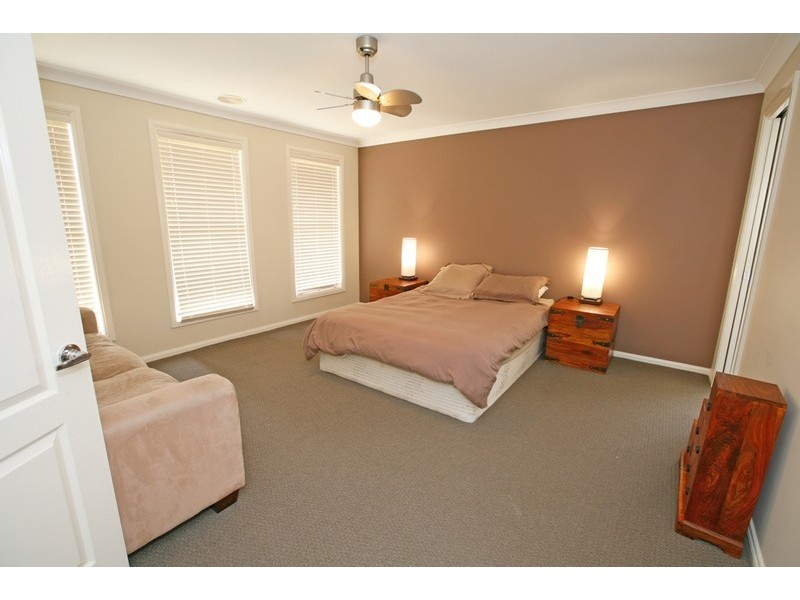 34 Kaloona Dr, Wagga Wagga NSW 2650