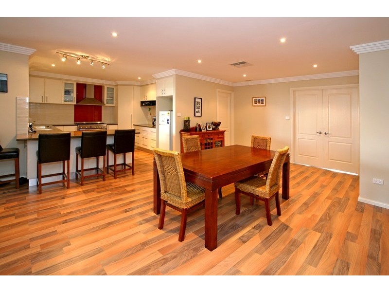 34 Kaloona Dr, Wagga Wagga NSW 2650