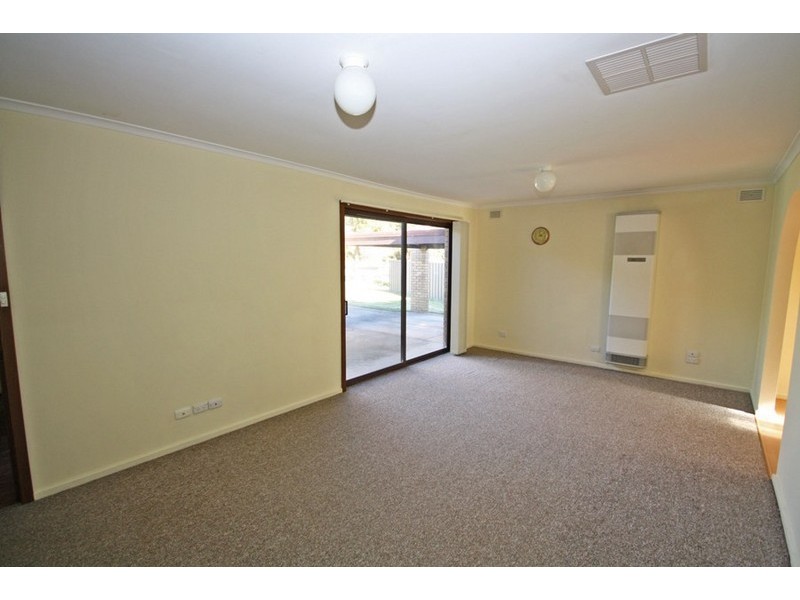 15 Telopea Cres, Wagga Wagga NSW 2650