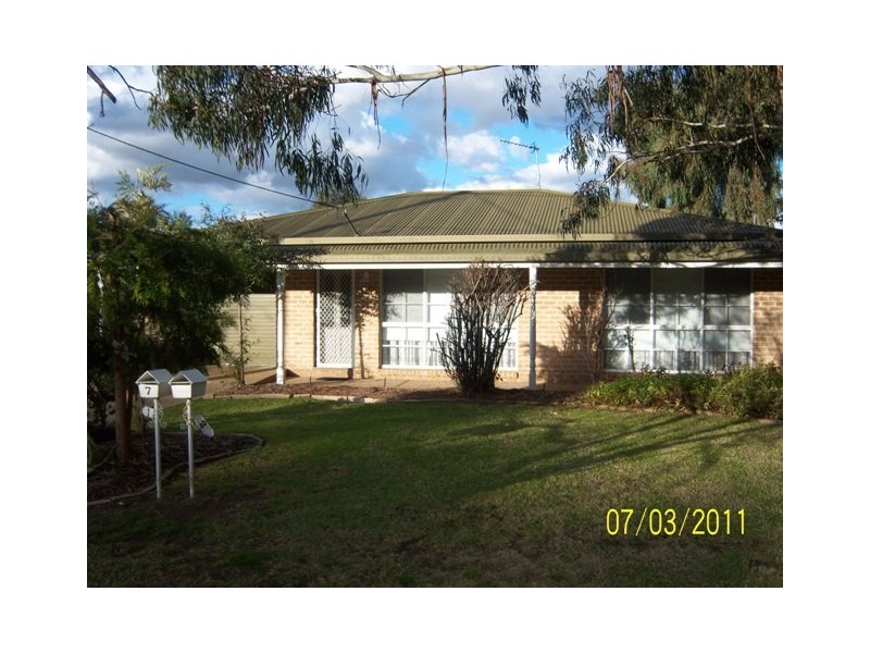 2/7 Bocquet St, Wagga Wagga NSW 2650