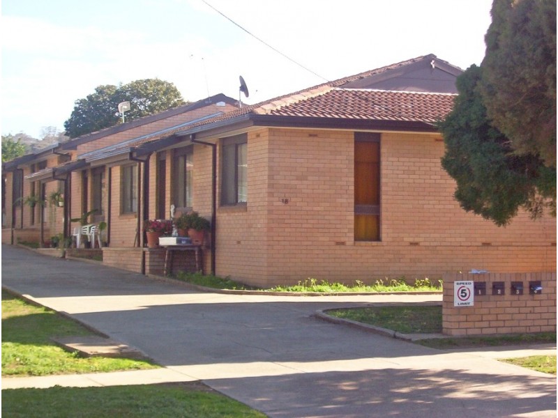 1/18 Edney Street, Kooringal NSW 2650