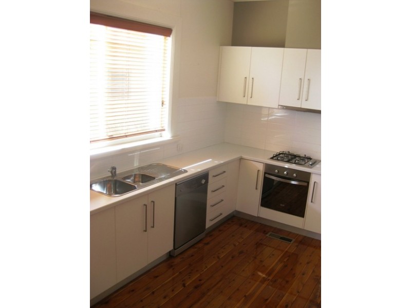 24 Kildare Avenue, Wagga Wagga NSW 2650