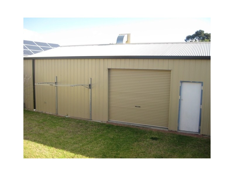 24 Kildare Avenue, Wagga Wagga NSW 2650