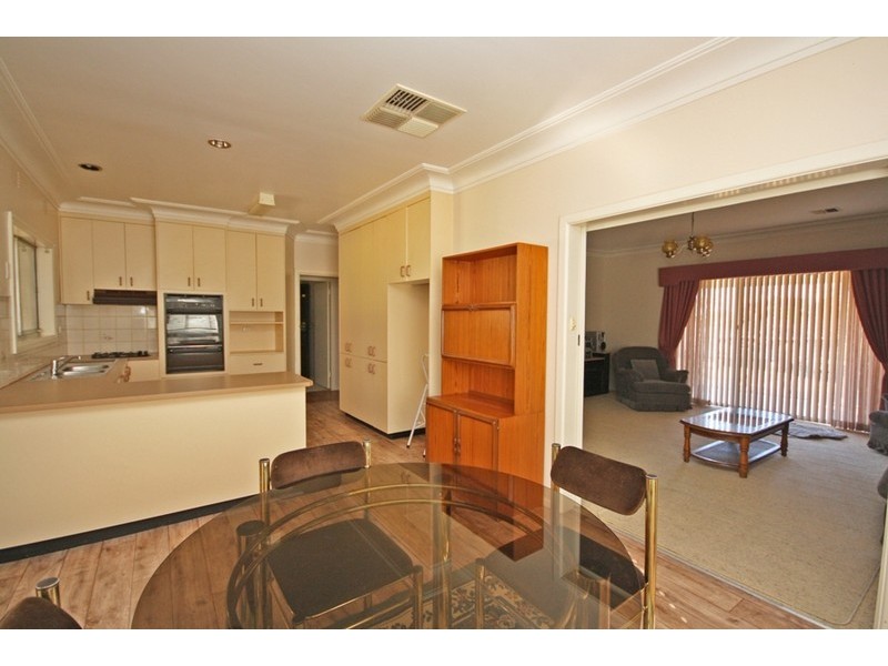 34 White Ave, Wagga Wagga NSW 2650