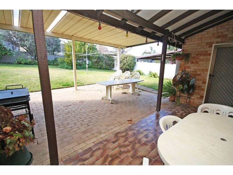 34 White Ave, Wagga Wagga NSW 2650