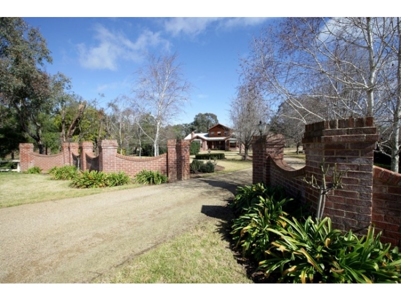 5 Yarran Place, Wagga Wagga NSW 2650