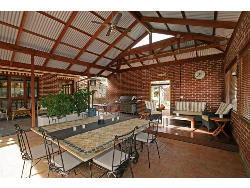 5 Yarran Place, Wagga Wagga NSW 2650