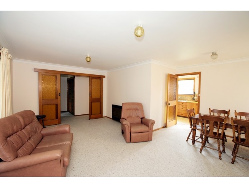 75  Huthwaite St, Wagga Wagga NSW 2650