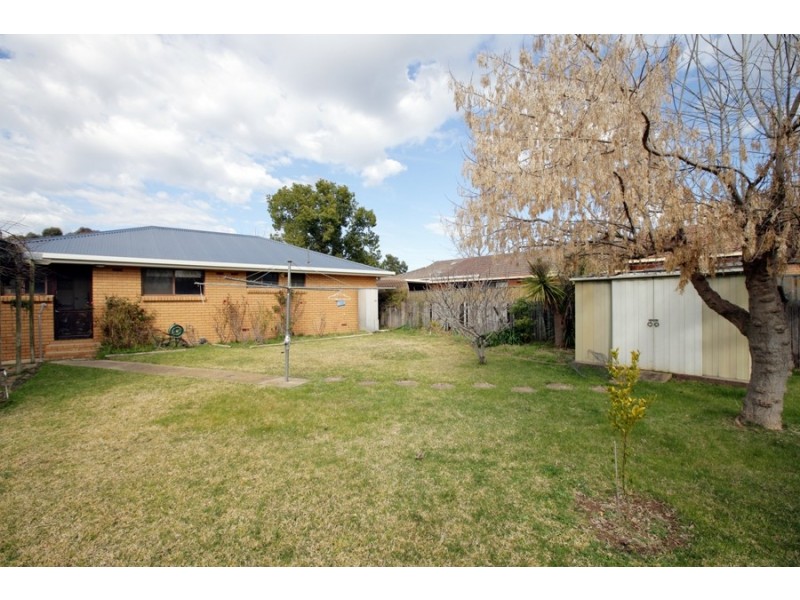 75  Huthwaite St, Wagga Wagga NSW 2650