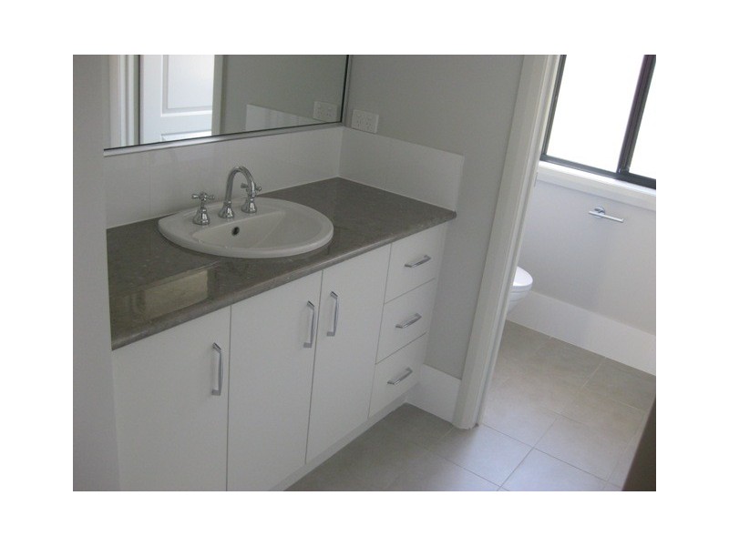 25  Melaleuca Drive, Wagga Wagga NSW 2650