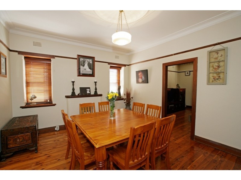 32 Trevor Street, Wagga Wagga NSW 2650
