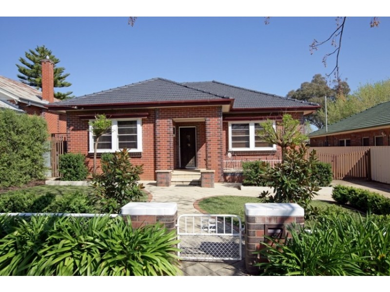 32 Trevor Street, Wagga Wagga NSW 2650
