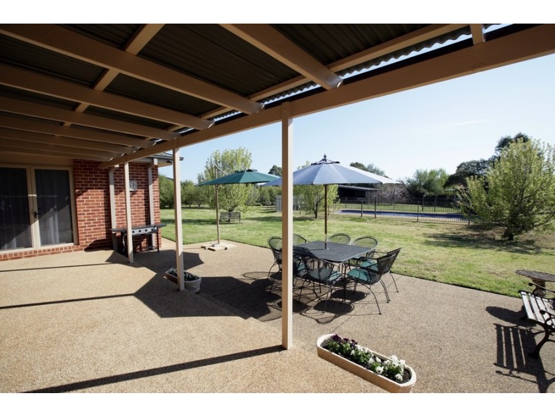 8 Evangelist Ave, Wagga Wagga NSW 2650