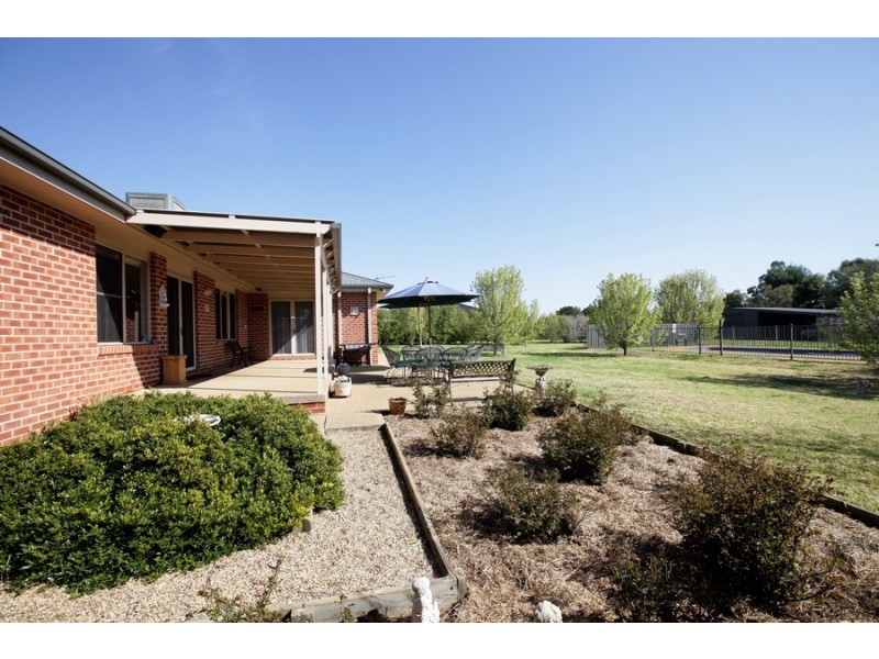 8 Evangelist Ave, Wagga Wagga NSW 2650