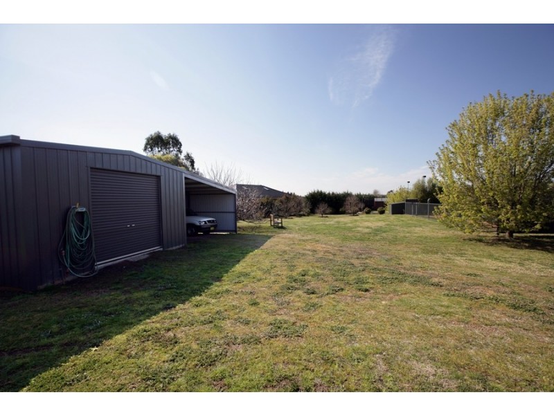 8 Evangelist Ave, Wagga Wagga NSW 2650