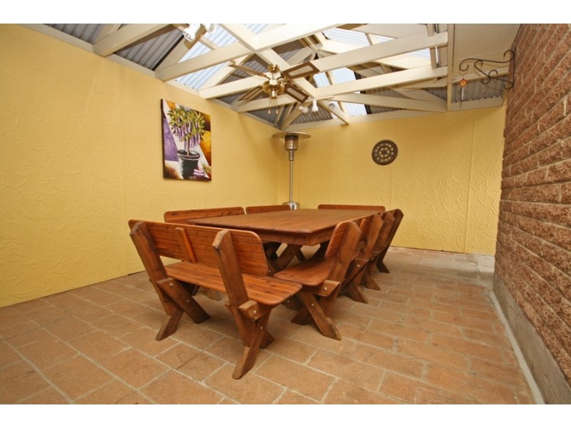 53 Red Hill Rd, Wagga Wagga NSW 2650