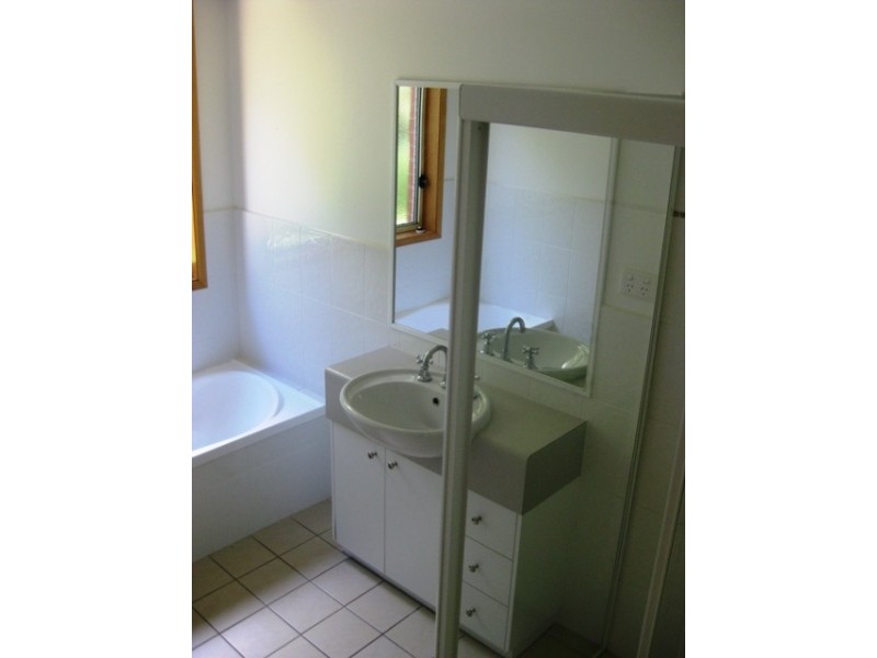 10 ATHERTON CRESCENT, Wagga Wagga NSW 2650