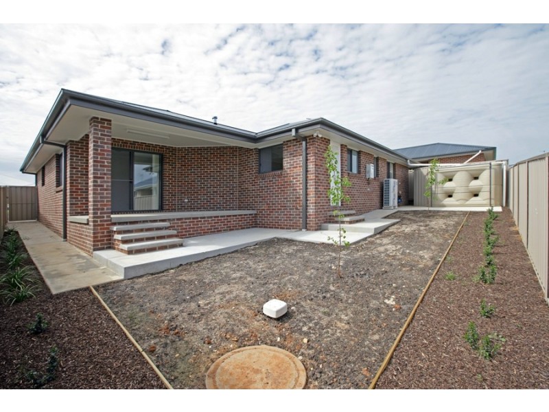 1/24  Hudson Drive, Wagga Wagga NSW 2650