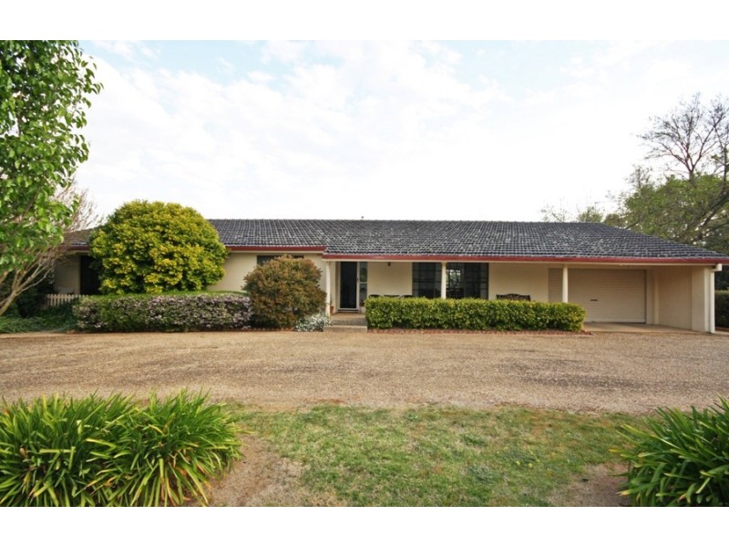 8 Kyeamba Avenue, Wagga Wagga NSW 2650