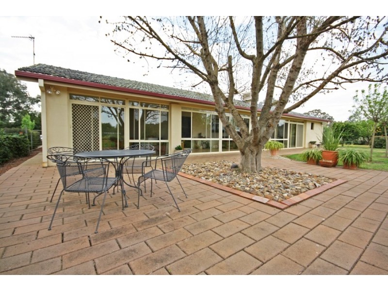 8 Kyeamba Avenue, Wagga Wagga NSW 2650