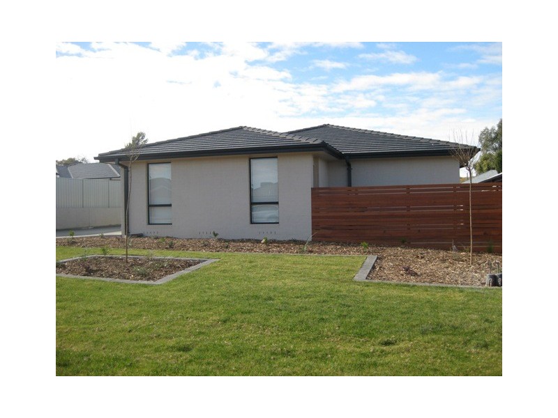 2/27 Dove Street, Wagga Wagga NSW 2650