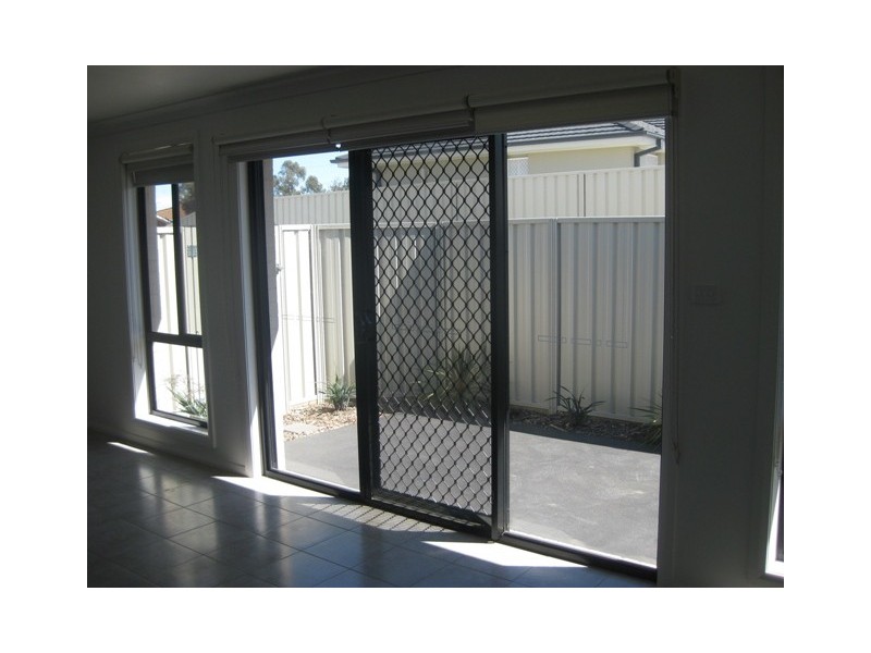 2/27 Dove Street, Wagga Wagga NSW 2650