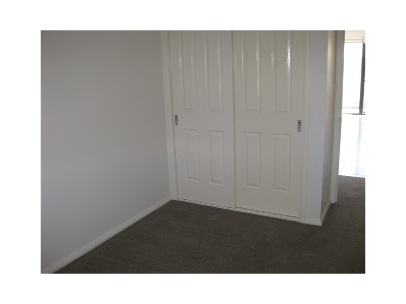 2/27 Dove Street, Wagga Wagga NSW 2650