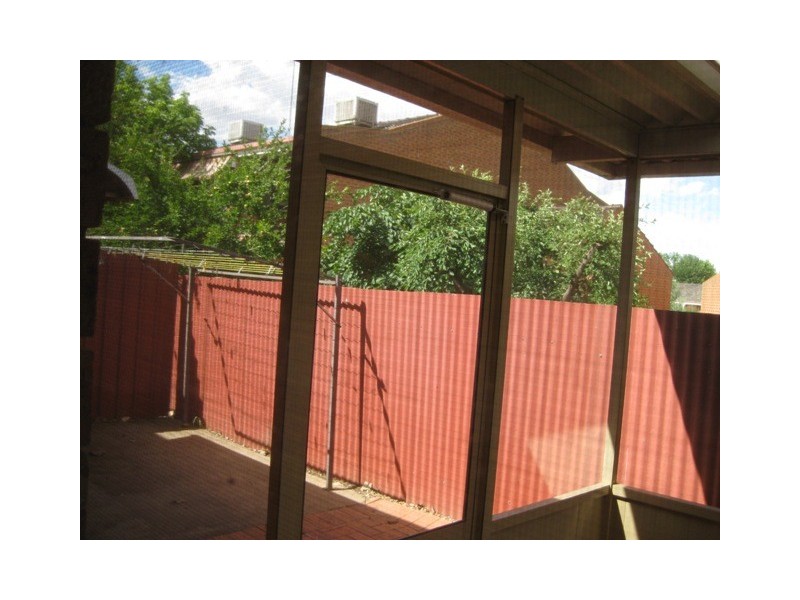 2/5 McKinnon St, Wagga Wagga NSW 2650