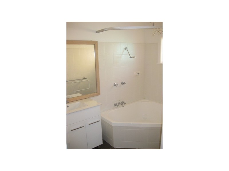 10 Walteela Avenue, Wagga Wagga NSW 2650