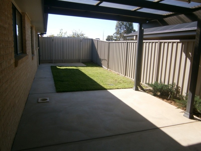1/56 Barrima Drive, Wagga Wagga NSW 2650