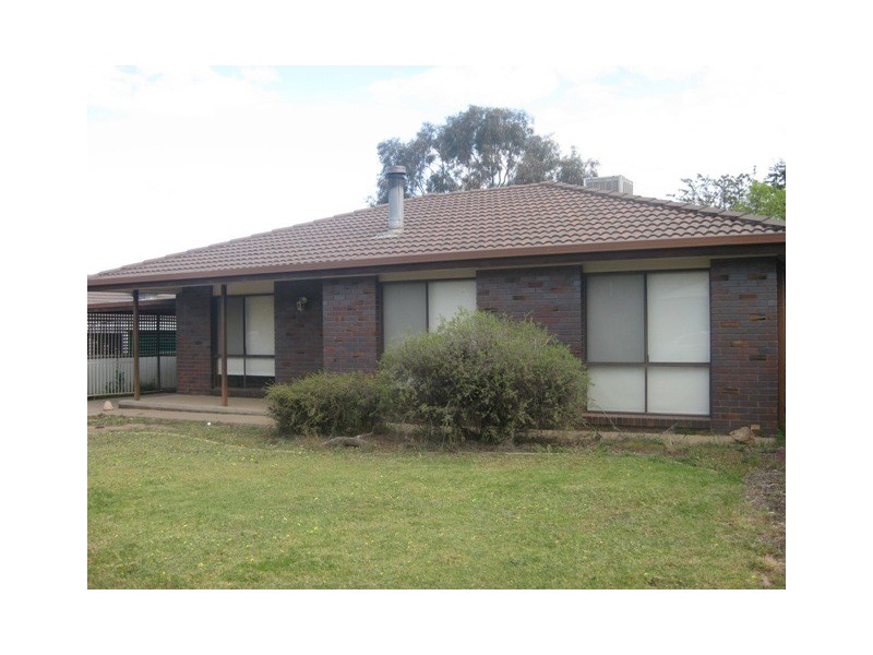 36 Pugsley Avenue, Wagga Wagga NSW 2650