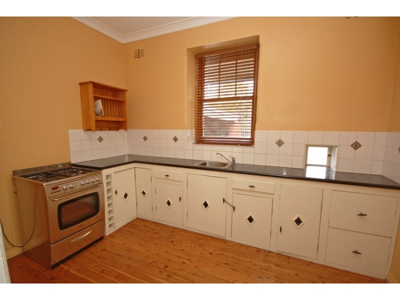 2 Jarick Street, Wagga Wagga NSW 2650