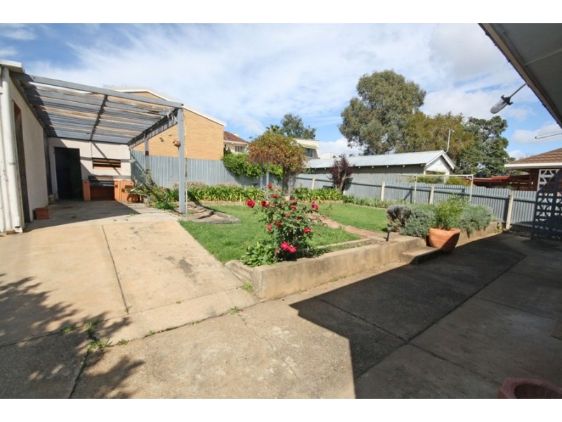 2 Jarick Street, Wagga Wagga NSW 2650