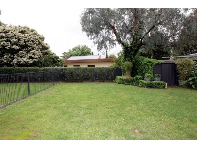 46  Balmoral Cres, Wagga Wagga NSW 2650